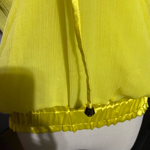 Cute peasant type blouse - Picture 6 of 8